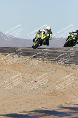 media/Dec-01-2025-Moto Forza (Mon) [[2daa91e15f]]/2-Intermediate Group/Session 2 (Turns 9 and 10)/